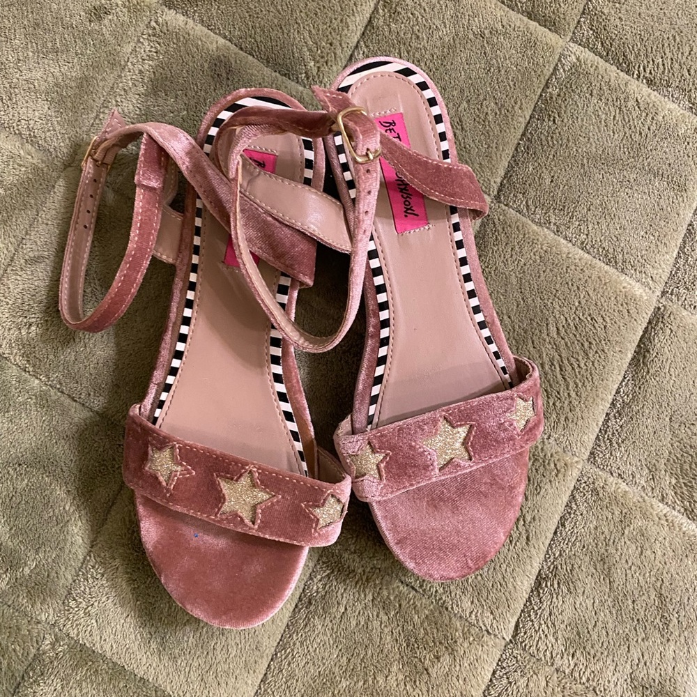 Betsey Johnson 5 Kenna Velvet Sparkle Sandals Stars Straps Boho Dainty Pink Heel